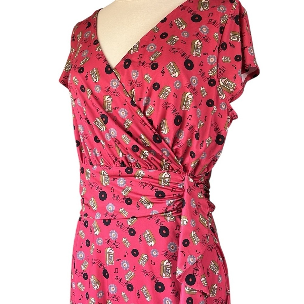 LINDY BOP Faux Wrap Midi Dress in Jukebox Print NWT Size 8 - Picture 4 of 11